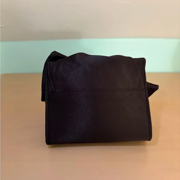White House Black Market Black Bow Clutch Wristlet - Picture 3 of 6